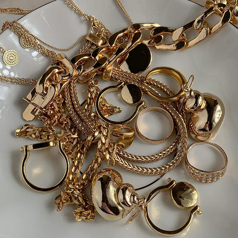 Altgoldankauf in Böblingen / Sindelfingen bei Schmuckland Juwelier - Goldketten, Armbänder und weiterer Goldschmuck an uns verkaufen